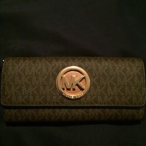 Micheal Kors wallet